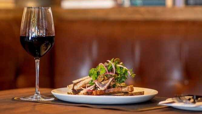Bo-Vine Wine & Grill House