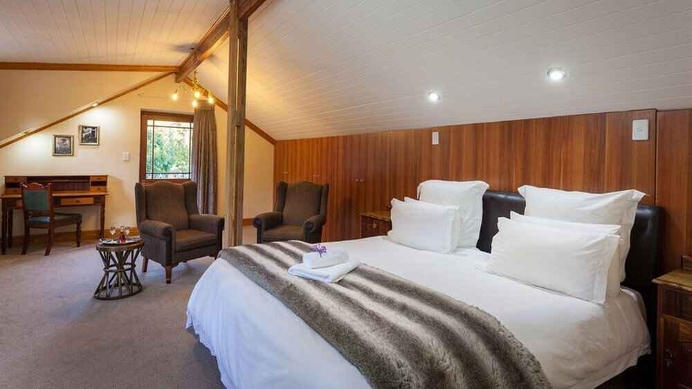 Evergreen Manor & Spa Room