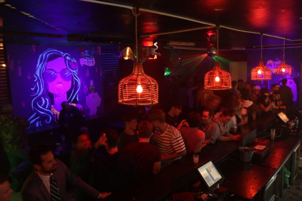 Tin Roof – A Nightclub Experience in Claremont