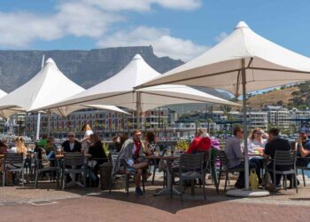 affordable restaurants in cape town with a view