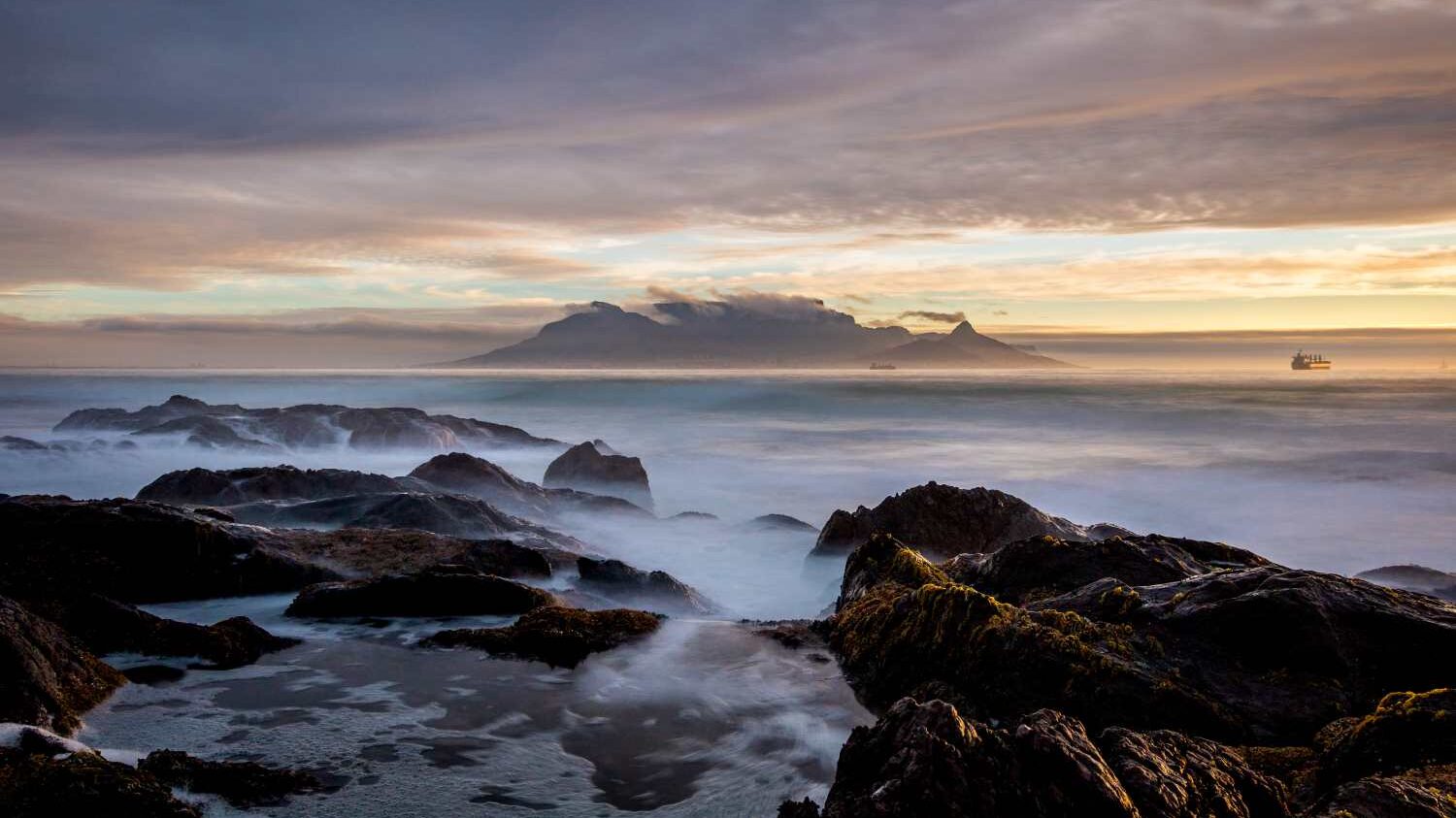 Bloubergstrand Beach