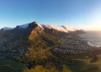 is table mountain a wonder of the world