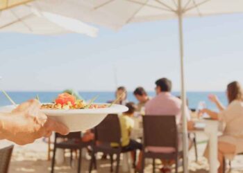 restaurants on the beach in cape town