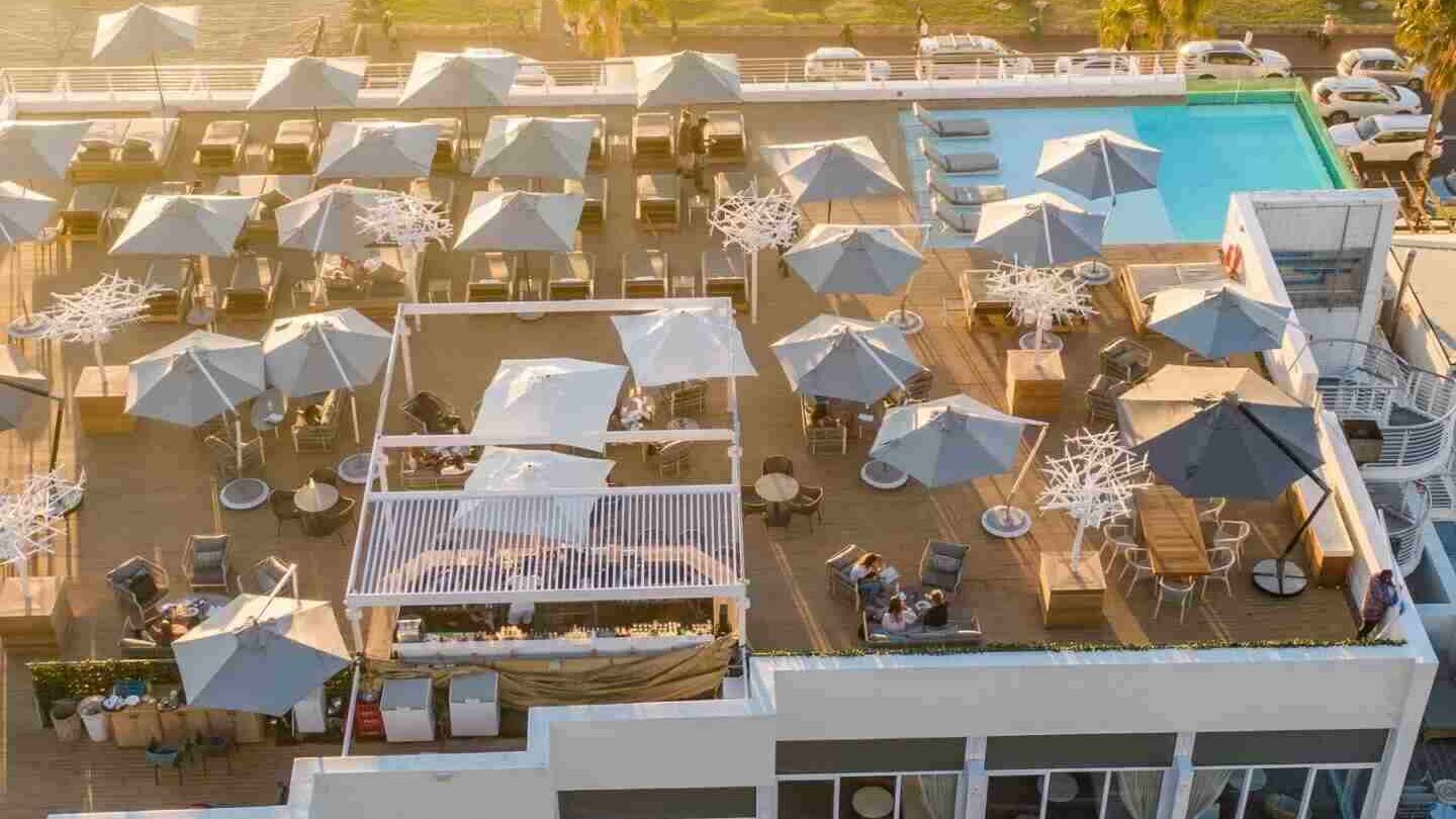 Baptiste Rooftop Pool, Bar & Lounge