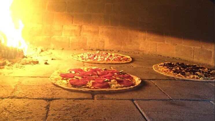 Gordo’s Pizzeria Pizza