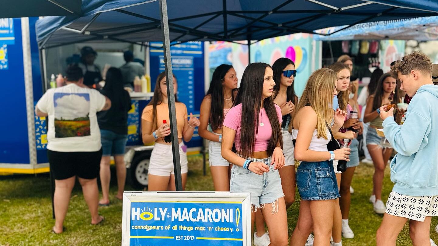 Holy Macaroni Food Truck