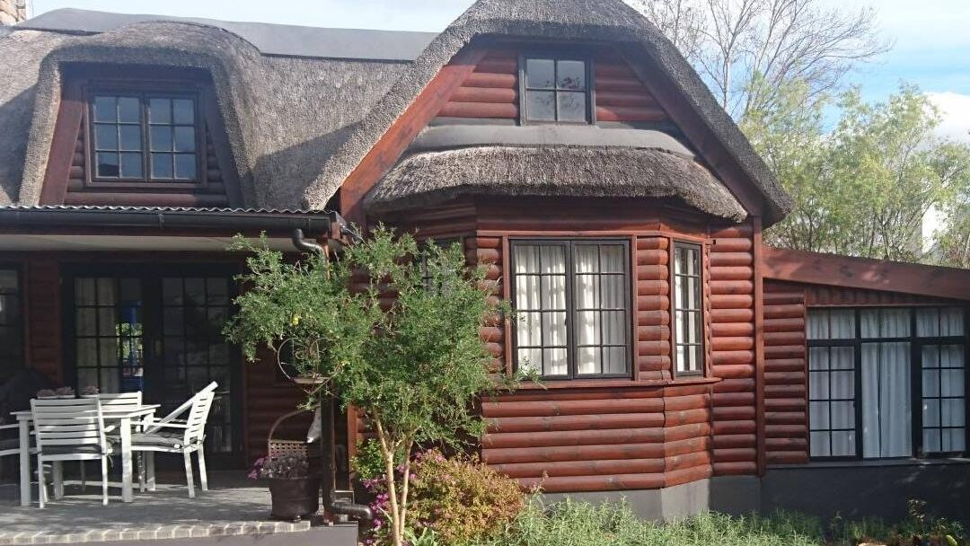Mountain View Swellendam Building