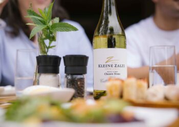 Kleine zalze wine
