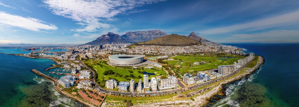 Where to Stay in Cape Town with Lion Roars this Summer