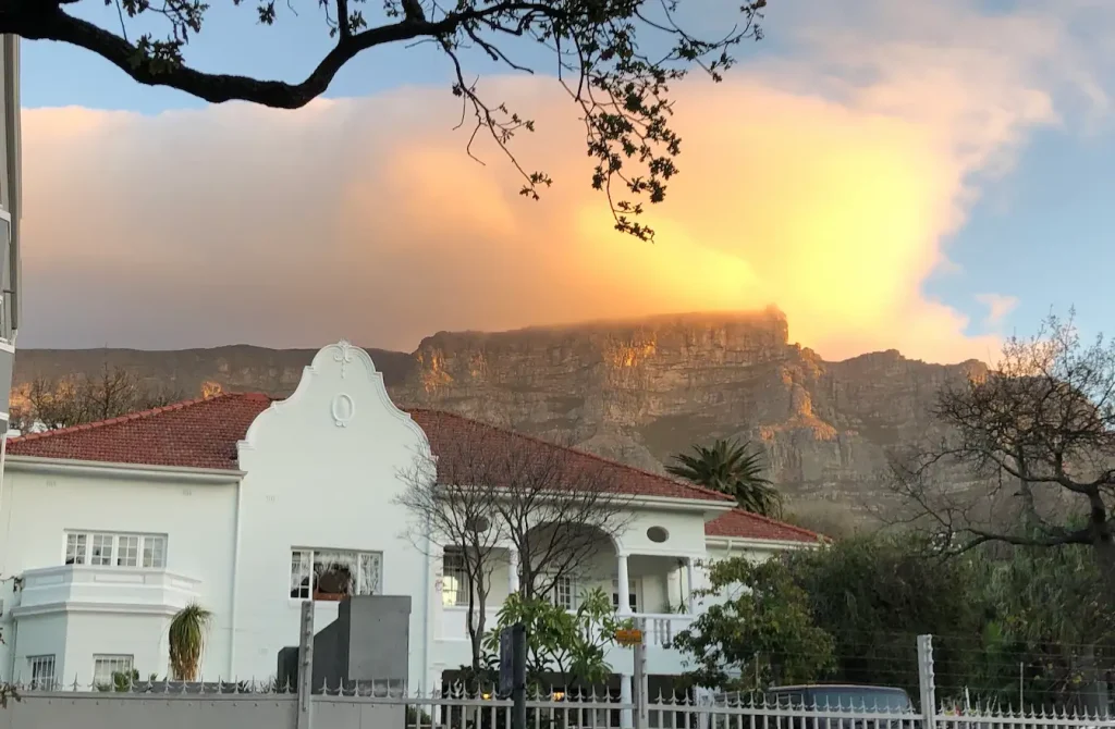 Mountain Manor Guesthouse - Family-Friendly Hotels
