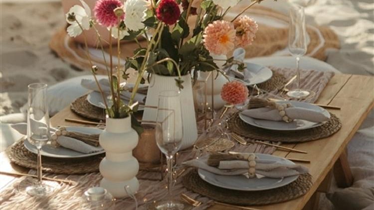 Galentines Day Picnic and Pop Up