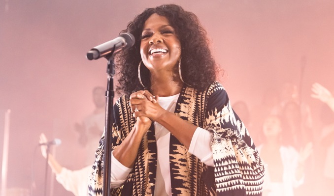 CeCe Winans – More Than This Tour