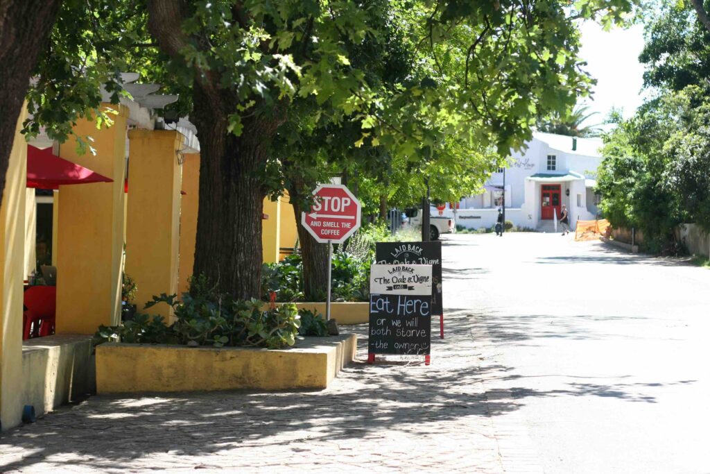 Oak & Vigne Café