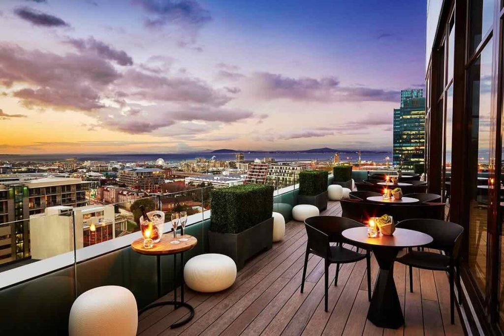 Infinity Restaurant, Hotel Sky