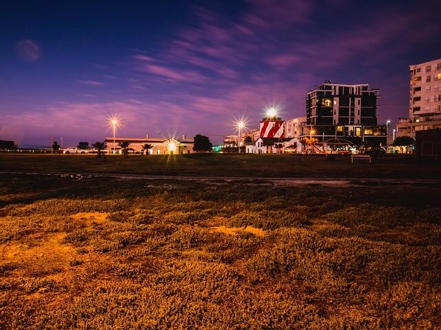 Neighbourhoods to Know