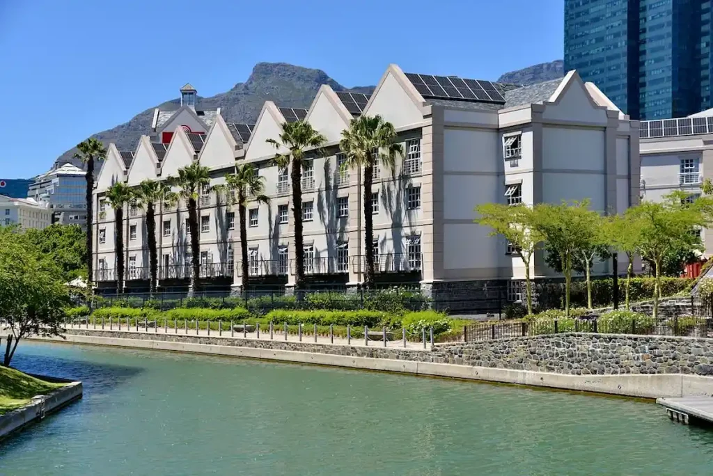 City Lodge Exterior - Cape Town Waterfront Hotels