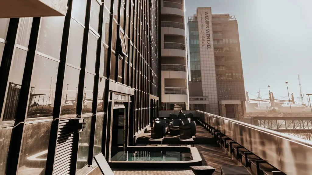 The Onyx Rooftop Pool - Cape Town Hotels