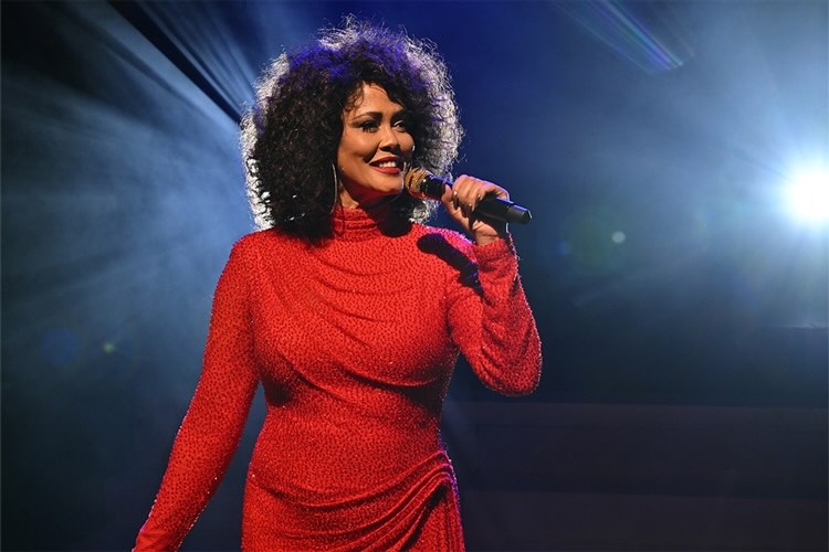 Belinda Davids: A Tribute to Whitney Houston.