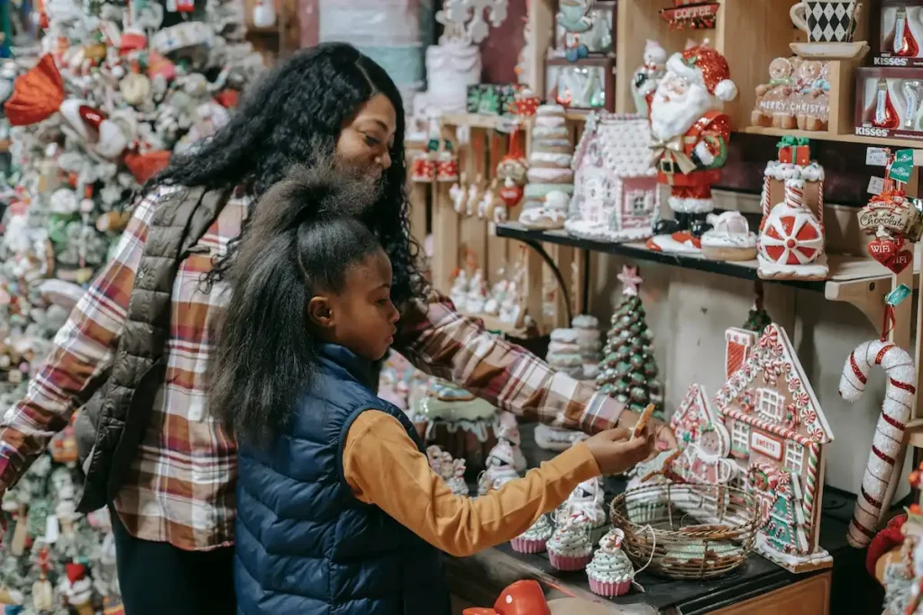 Mom and Daughter Christmas Shopping - Cape Town Christmas Markets